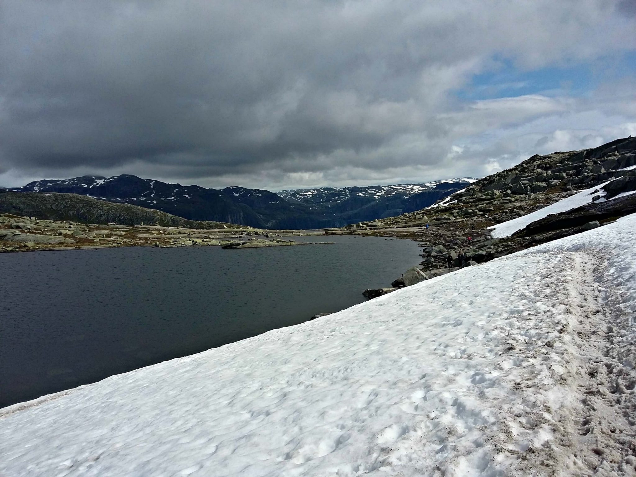 Snow in Trolltunga