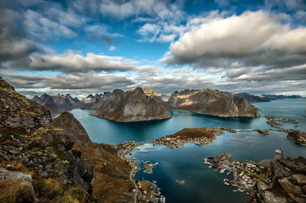 Top 12 Reasons To Visit Norway In 2024 Wandernity   Pexels Stein Egil Liland 3081487 1024x682 